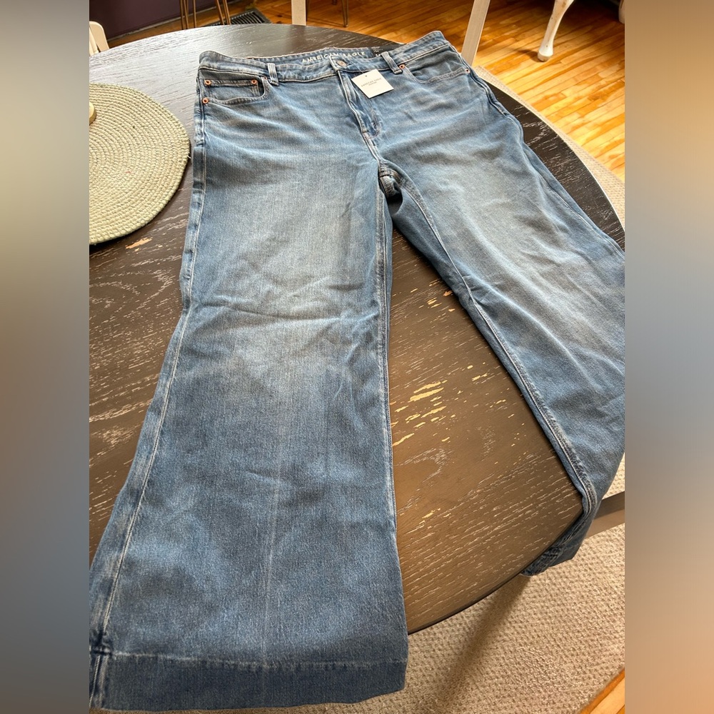 Awesome & Super flattering pair of American Eagle High Rise, Flare (wide leg) - Picture 3 of 13